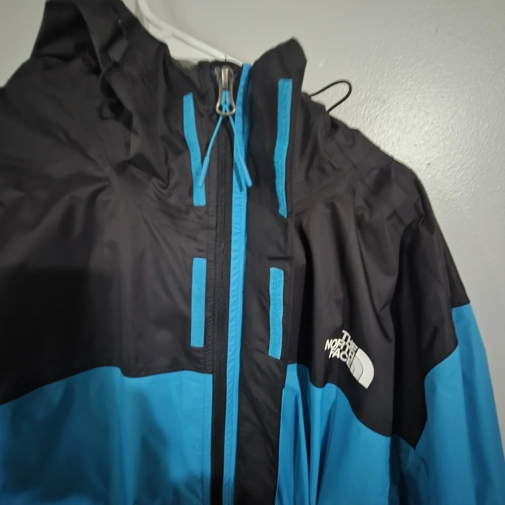 The North Face Men's Teal and Black Venture 2 Jacket - Picture 2 of 5